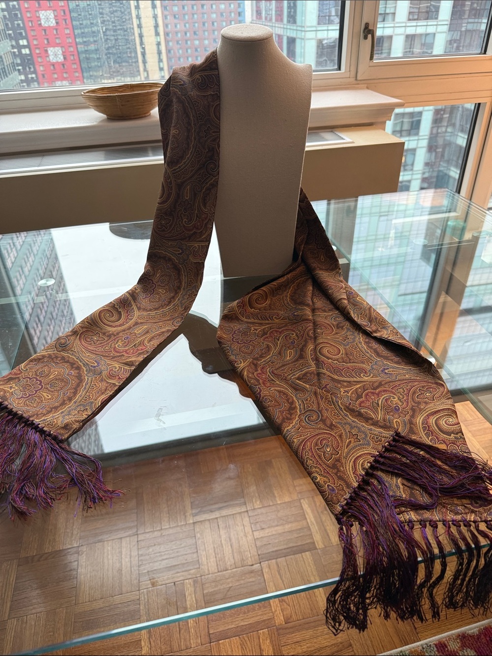 Hickey Freeman Vintage Unisex Silk Paisley Scarf w/Long Fringe Crafted in Italy. - Picture 2 of 7